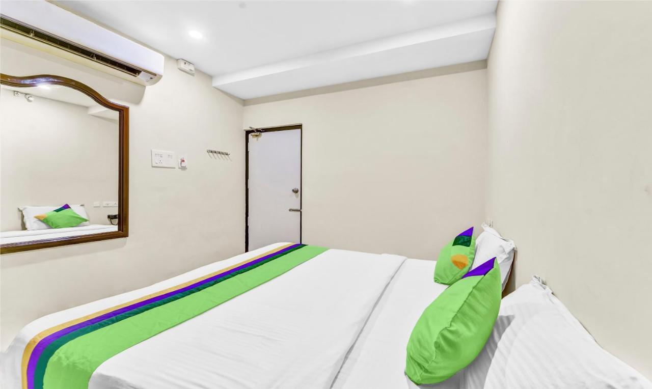 Treebo B Coral, 2 Km From Promenade Beach Hotel Pondicherry Bagian luar foto