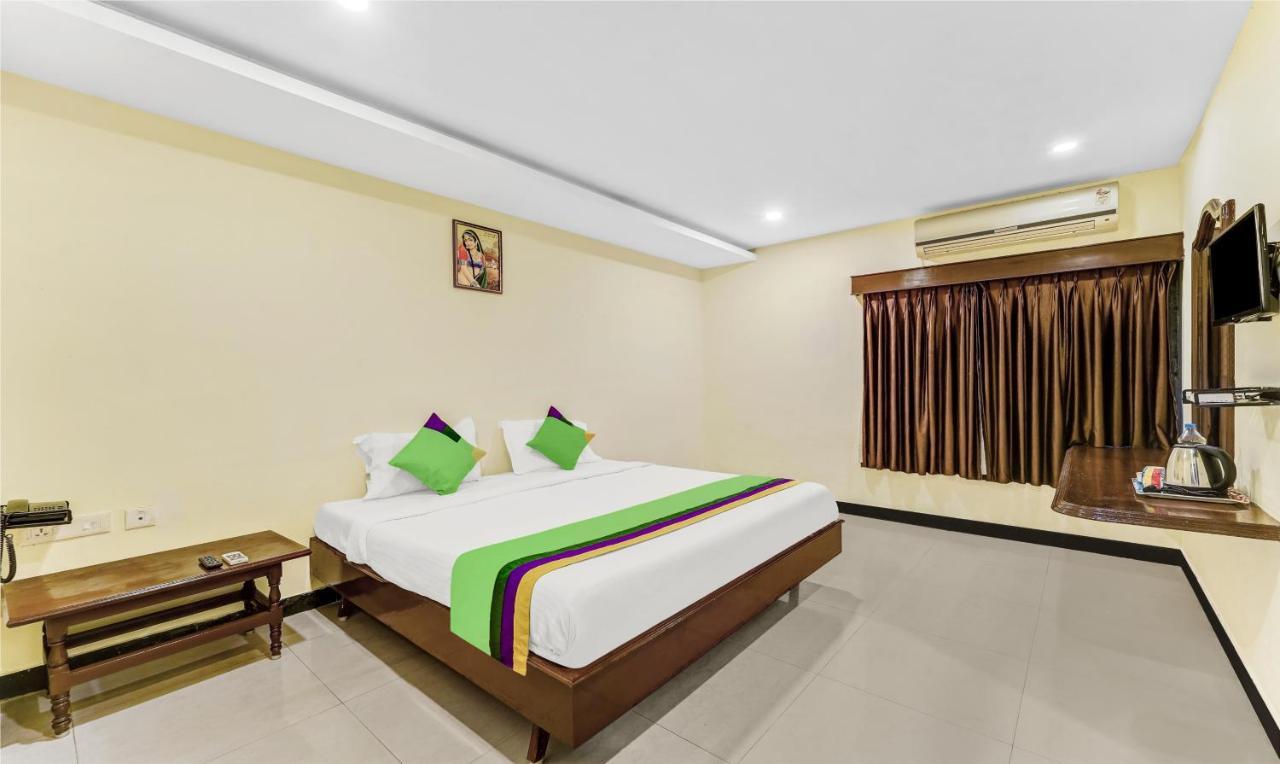 Treebo B Coral, 2 Km From Promenade Beach Hotel Pondicherry Bagian luar foto