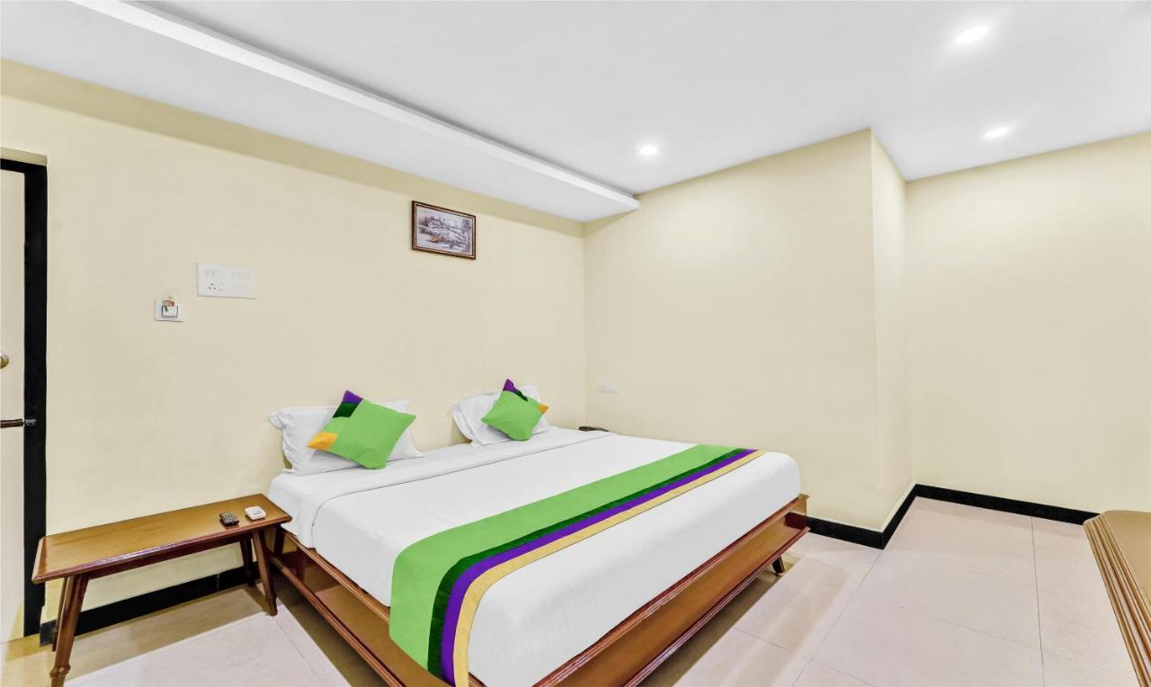 Treebo B Coral, 2 Km From Promenade Beach Hotel Pondicherry Bagian luar foto